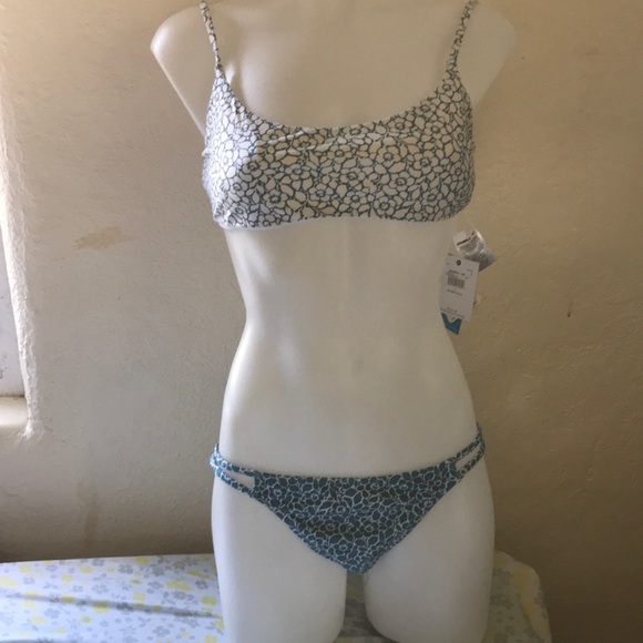 O’Neill bikini, large - Picture 1 of 4
